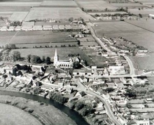 AOS P 1543 deeping st james ariel photo 1950s