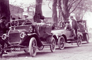 cA1001960 early cars at gedney dawsmere