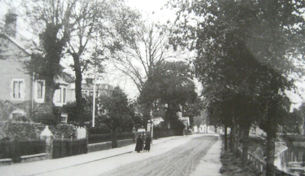 AOS P 3314 used...london road in the 1900s